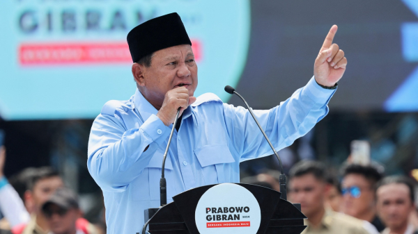 K线猎手 印尼决定采购中国军机，9.3阅兵中沦为拉烟机的歼-10，还是很多国家眼中的香饽饽